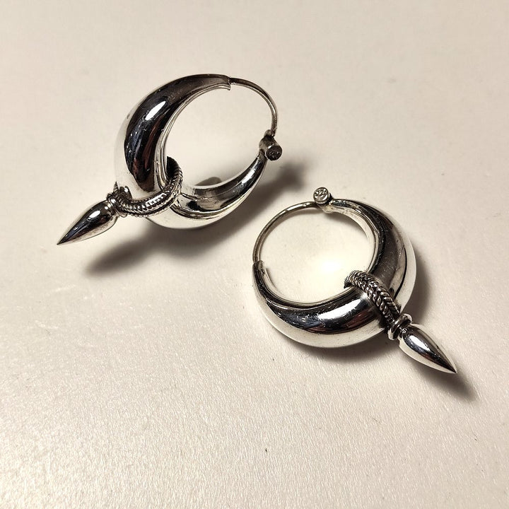 ORECCHINI indiano a cerchio in argento 925 con punta - NIRLA