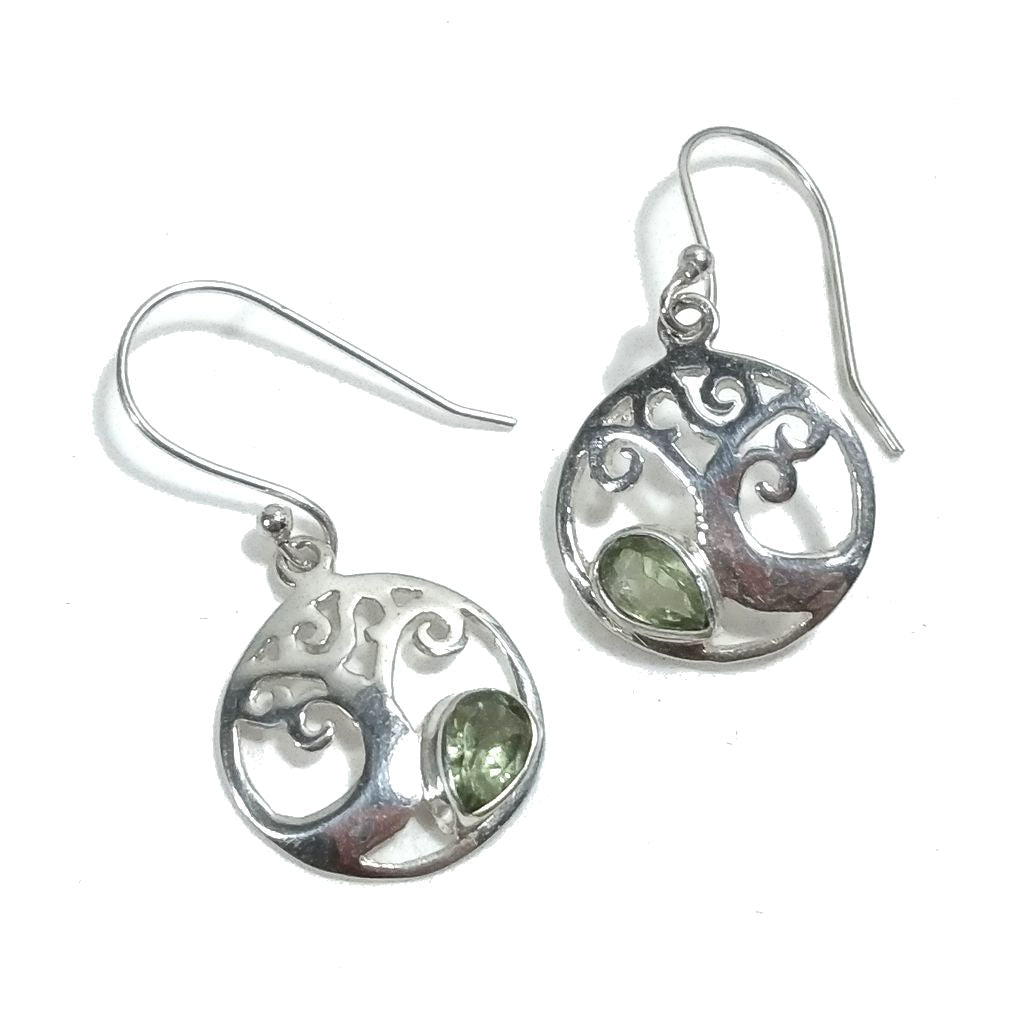 Orecchini artigianali in argento 925 con Peridoto sfaccettato | Albero della vita
