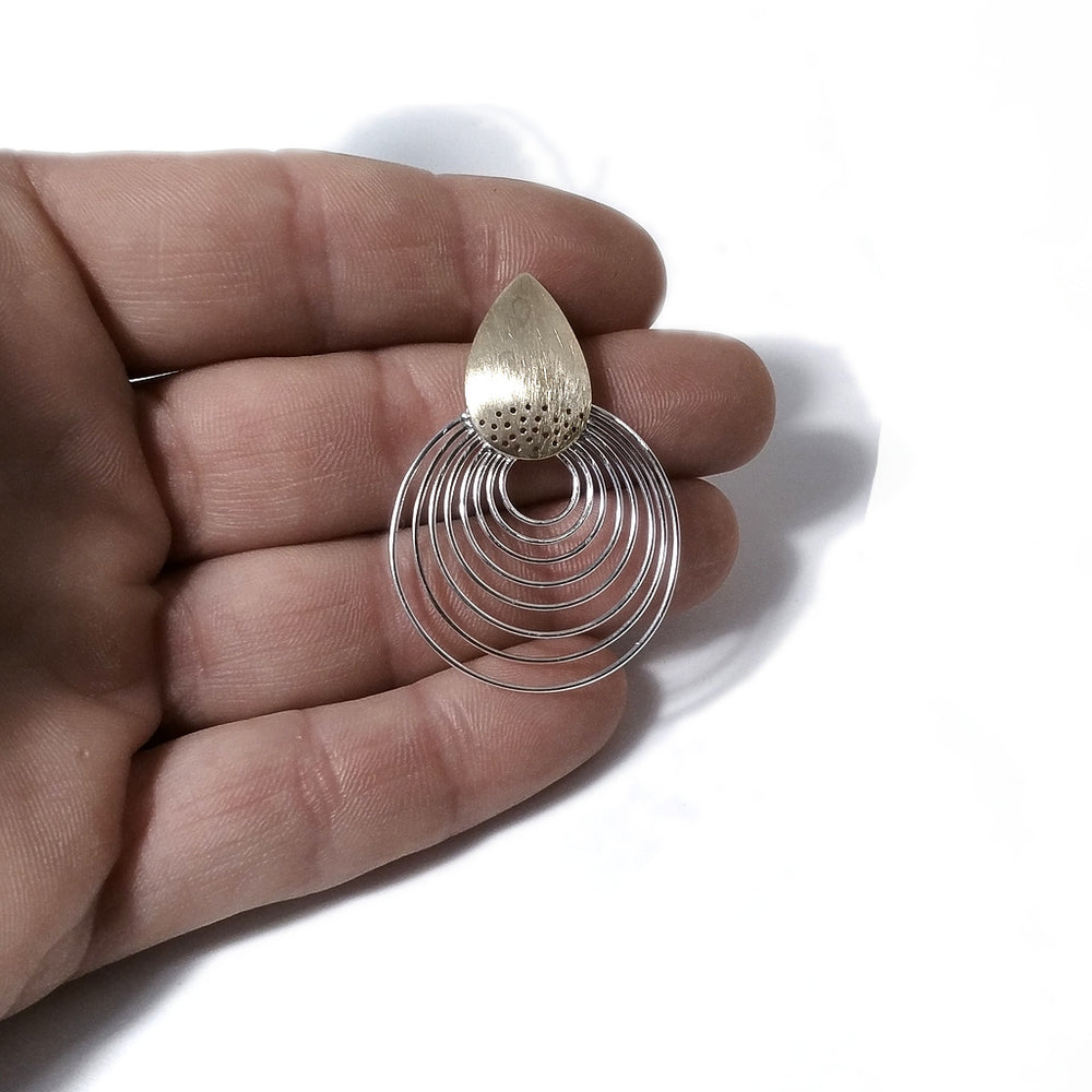 Orecchini grandi ORBIT da lobo con cerchi | Gioielli contemporanei