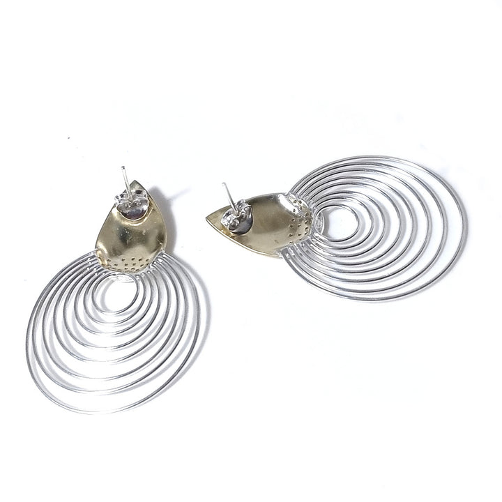 Orecchini grandi ORBIT da lobo con cerchi | Gioielli contemporanei