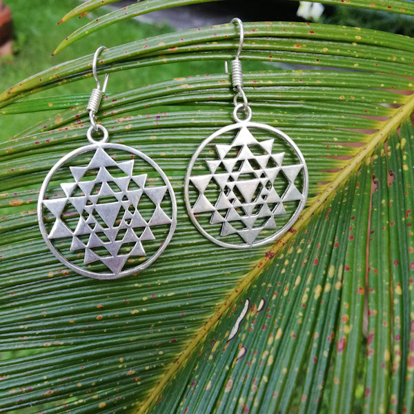 ORECCHINI etnici IZNA in ottone | ORECCHINI etnici in ottone | ilmondodiwit.com