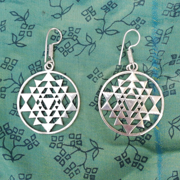 ORECCHINI etnici IZNA in ottone | ORECCHINI etnici in ottone | ilmondodiwit.com