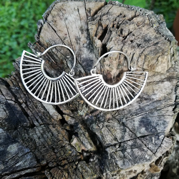 ORECCHINI etnici KASHVI in ottone | ORECCHINI etnici in ottone | ilmondodiwit.com