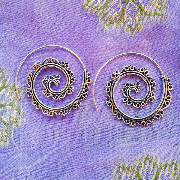 ORECCHINI etnici NADIA in ottone senza pietra | ORECCHINI etnici spirale | ilmondodiwit.com