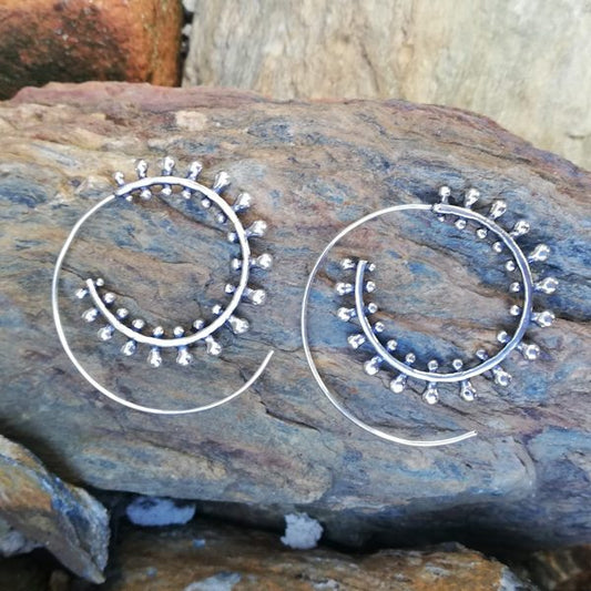 ORECCHINI ETNICI Ottone lucido Orecchini artigianale | Spirale Gypsy