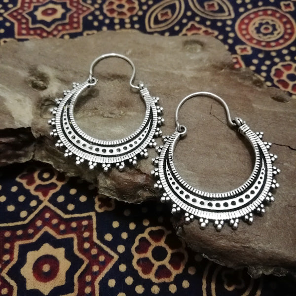 ORECCHINI etnici OMALA in ottone senza pietra | ORECCHINI etnici in ottone | ilmondodiwit.com