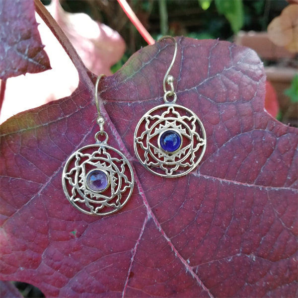 ORECCHINI etnici VILINA in ottone con pietra | ORECCHINI etnici in ottone | ilmondodiwit.com