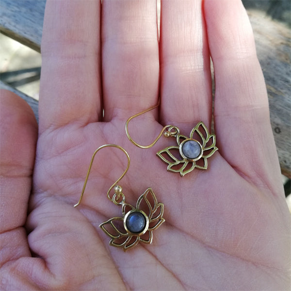 ORECCHINI etnici VITI in ottone con pietra | ORECCHINI etnici in ottone | ilmondodiwit.com