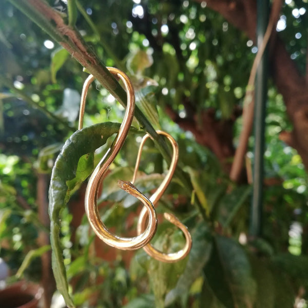 Orecchini etnici in ottone con serpenti - AMARA