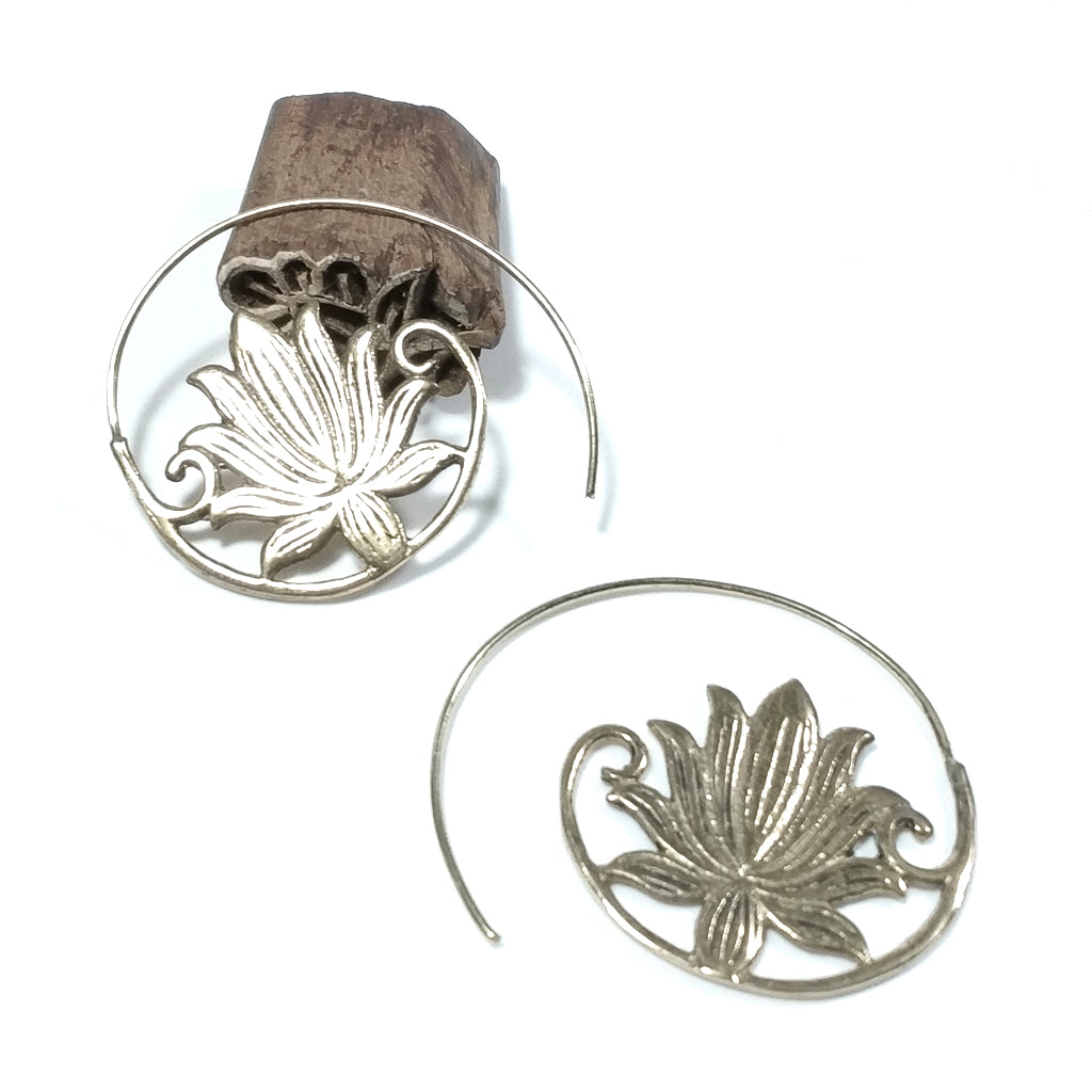 EARRINGS Antique brass EARRINGS | Lotus flower