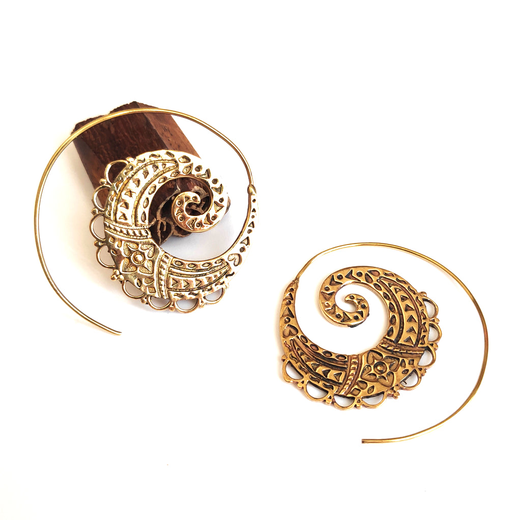 ORECCHINI ETNICI Ottone lucido Orecchini artigianali | Spirale