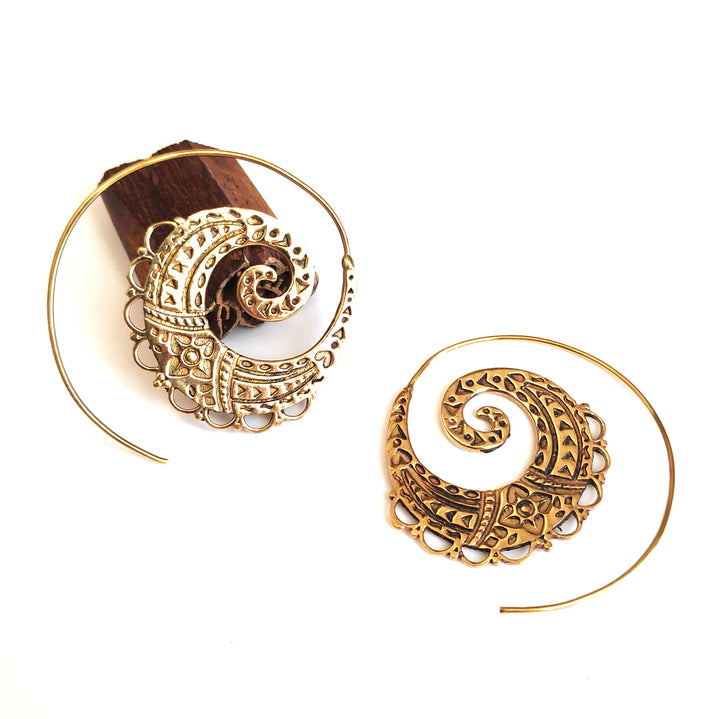 ORECCHINI ETNICI Ottone lucido Orecchini artigianali | Spirale
