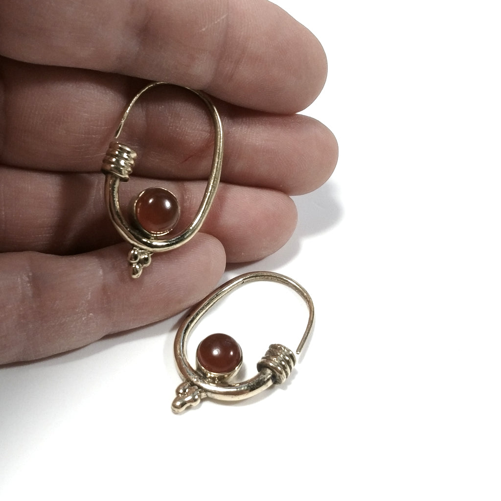 ETHNISCHE OHRRINGE Karneol-OHRRINGE aus poliertem Messing