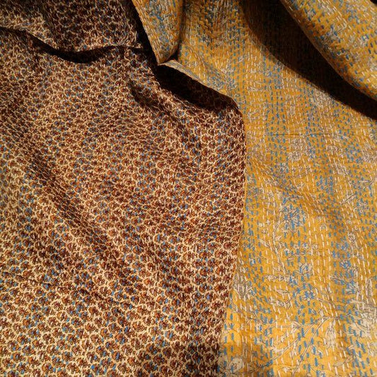 Sciarpa KANTHA con tessuti vintage misto seta ricamo a mano fiori dorati – dettaglio