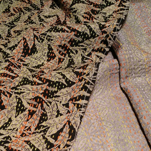 Sciarpa KANTHA con tessuti vintage misto seta ricamo a mano nero – immagine2