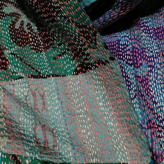 Sciarpa KANTHA con tessuti vintage misto seta ricamo a mano blu - patchwork – immagine2