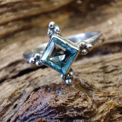Anello con pietra in argento 925 - ITAURA topazio azzurro