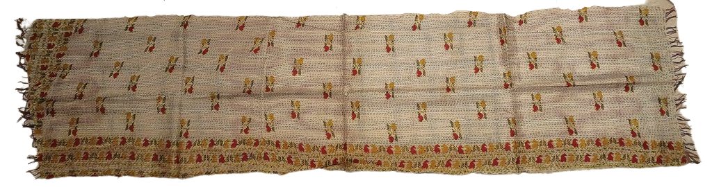 Sciarpa KANTHA con tessuti vintage misto seta ricamo a mano beige – immagine3