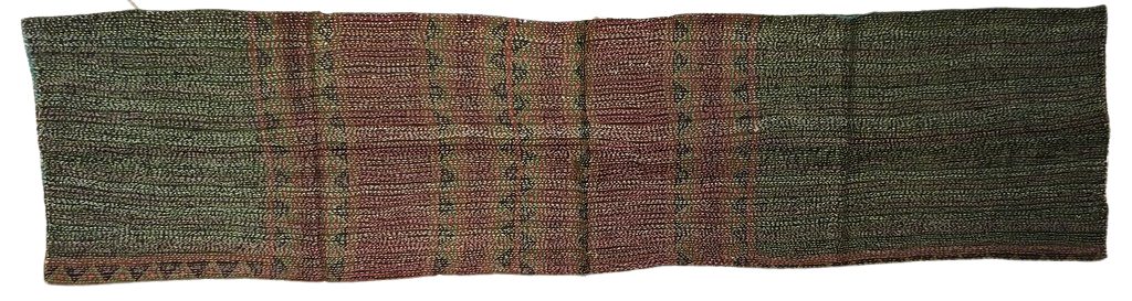 Sciarpa KANTHA con tessuti vintage misto seta ricamo a mano verde – immagine4