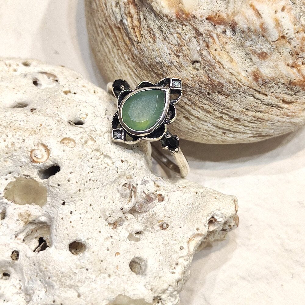 Anello etnico in argento 925 con pietra - VIDISHA calcedonio