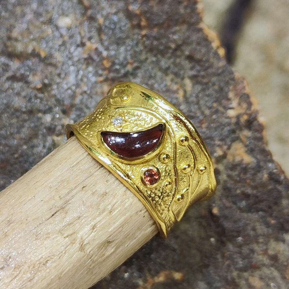 Moonstone brass band ring - RANJHIRA