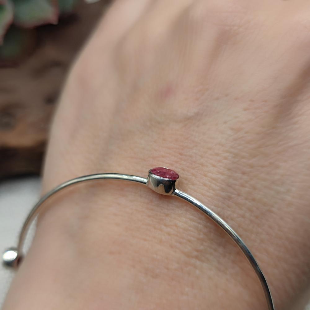 Bracciale rigido con pietra in argento 925 - BARIKUL