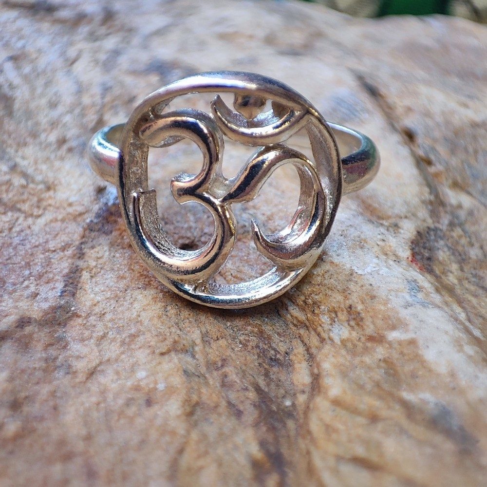 Anello fascia in argento 925 OM AUM - NAMID