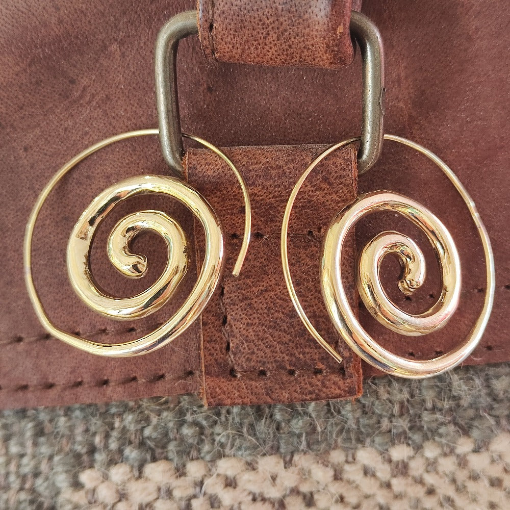 ORECCHINI ETNICI Ottone lucido ORECCHINI - JURA