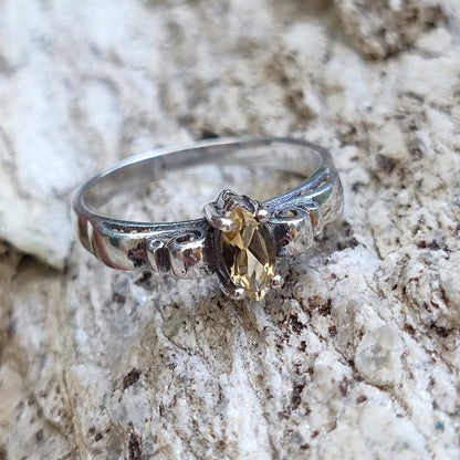 Anello con pietra in argento 925 - KHANT