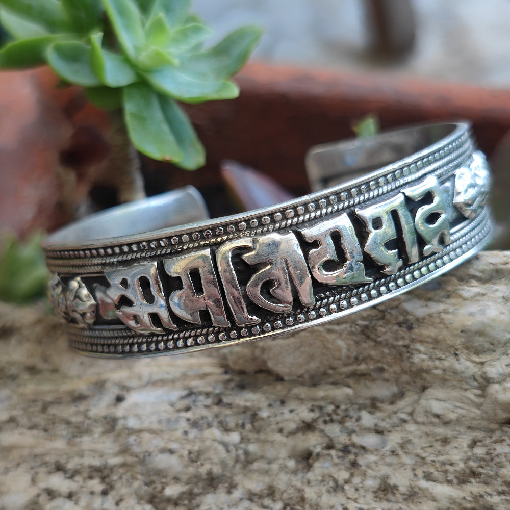 Bracciale OM MANI PADME HUM in argento 925 - SIDDHARTHA