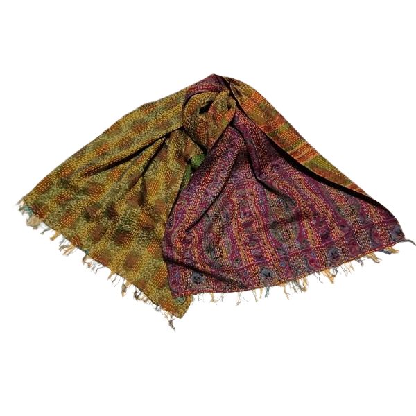 Sciarpa KANTHA con tessuti vintage misto seta ricamo a mano verde – immagine1