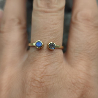 Anello aperto in ottone con labradorite - KAIRAVI