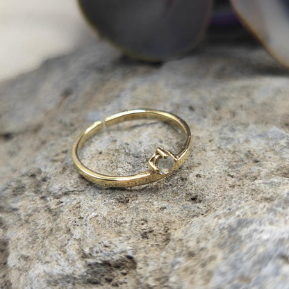 Anello in ottone con pietra di luna - GARUDA