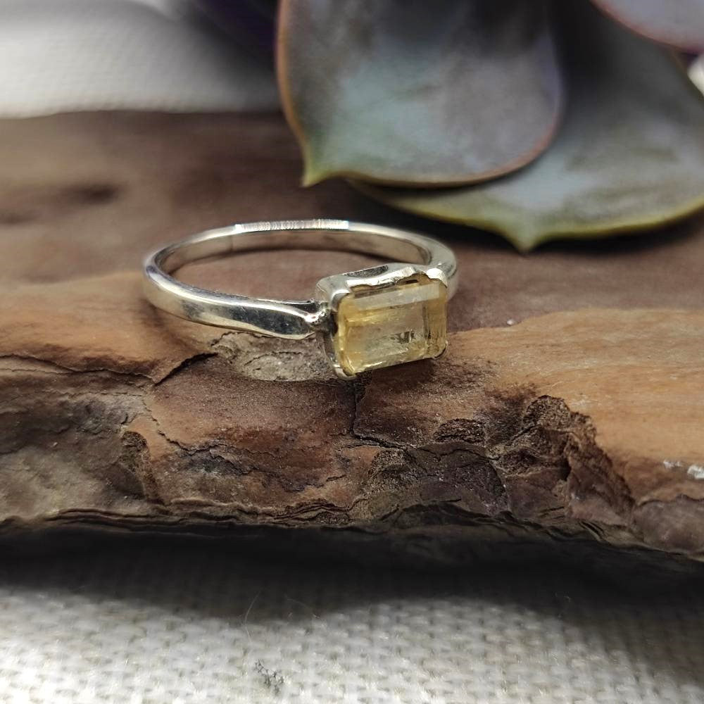 Anello in argento 925 con pietra - BAPATLA