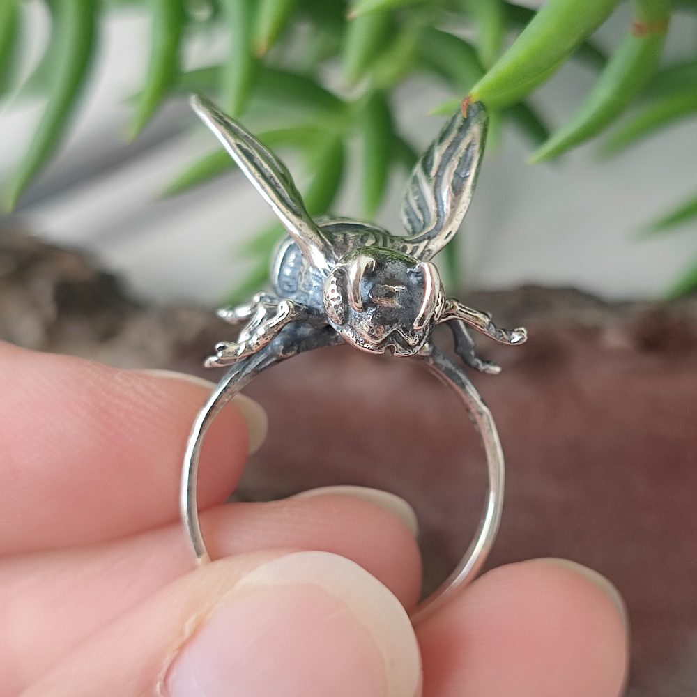 Anello in argento 925 con ape - MADHAMAKHI