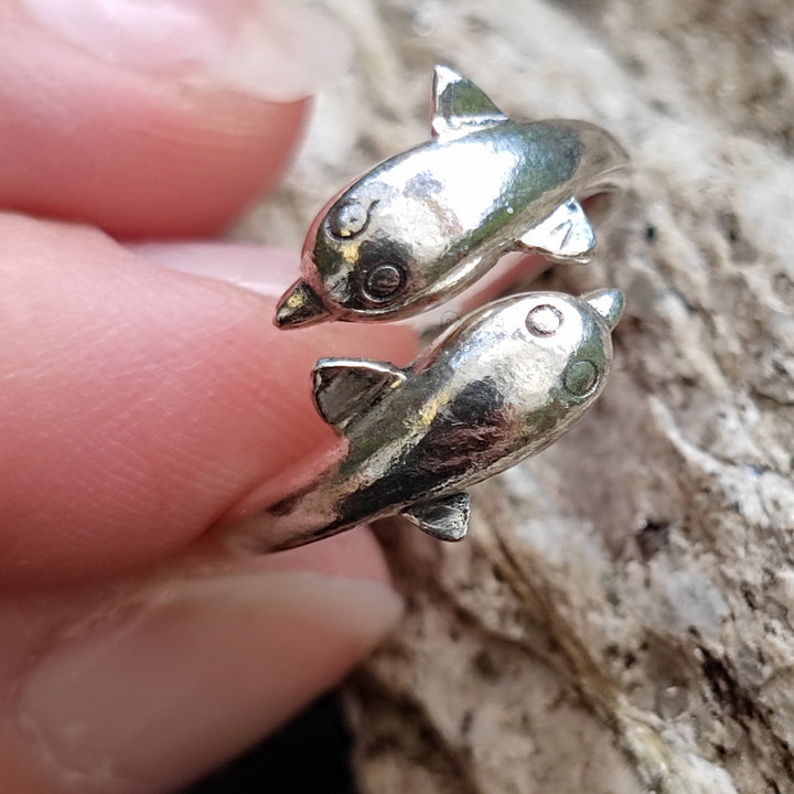Anello a fascia in argento 925 con delfino - DAUPHIN