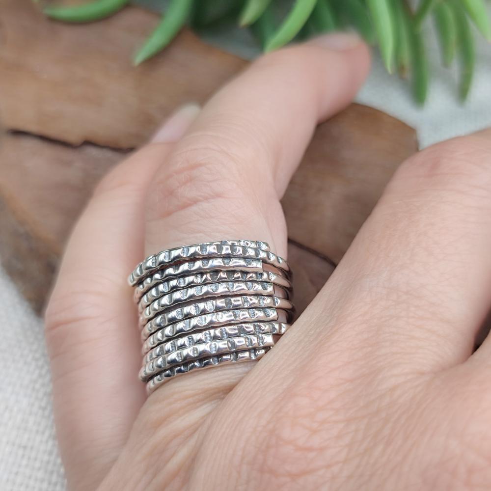 Anello a fascia alta in argento 925 - PAKARDAN