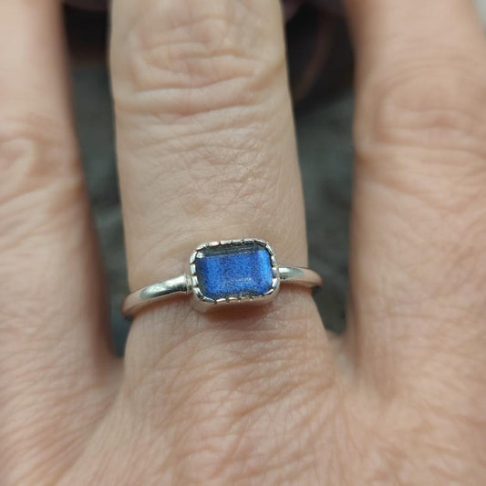Anello etnico in argento 925 labradorite - NOORJI
