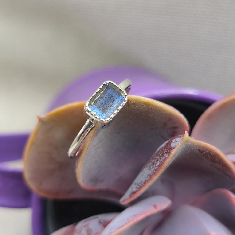 Anello etnico in argento 925 labradorite - NOORJI