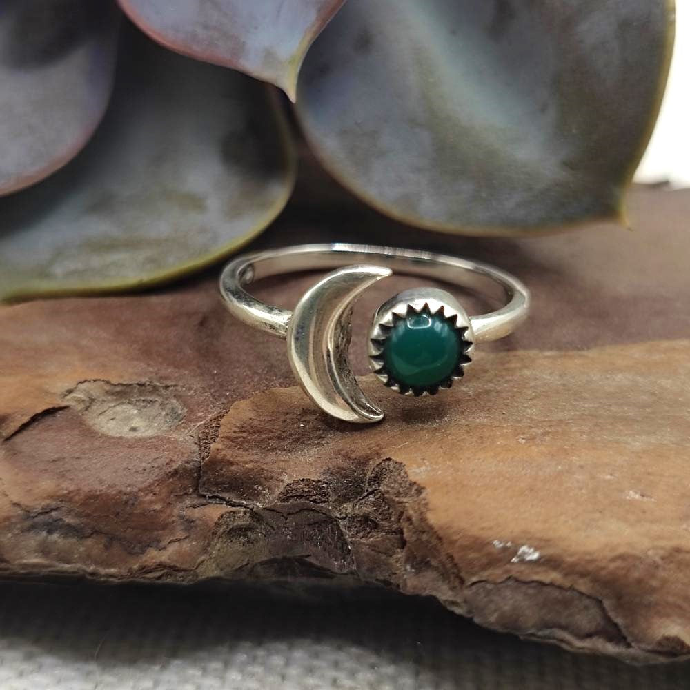 Anello in argento 925 con luna e pietra - CHILAKA