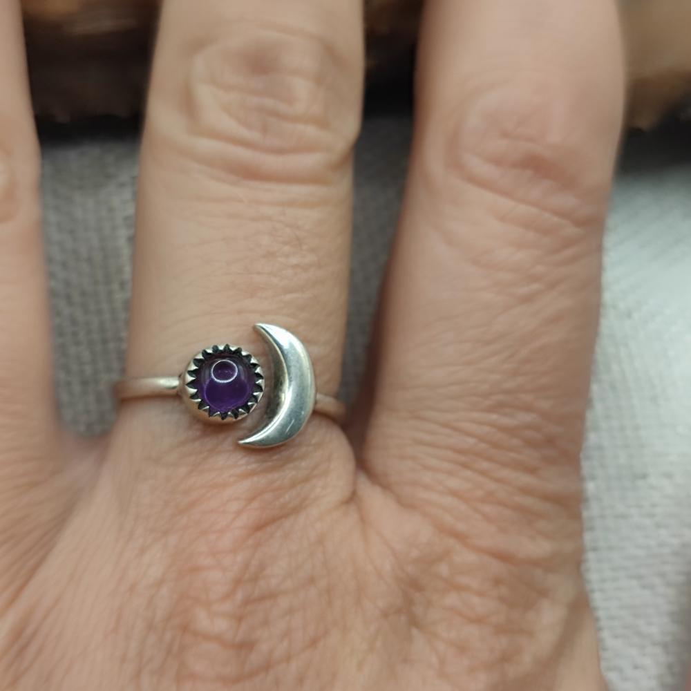 Anello in argento 925 con luna e pietra - CHILAKA