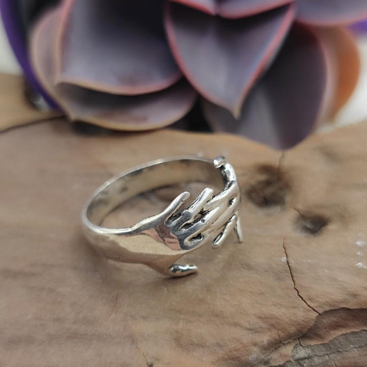 Anello mani intrecciate in argento 925 - AVANI