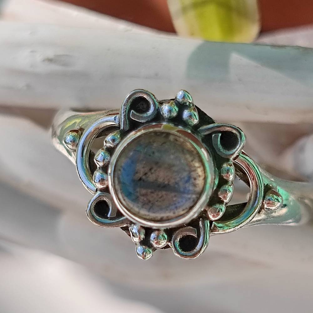 Anello con pietra in argento 925 - DONDALI