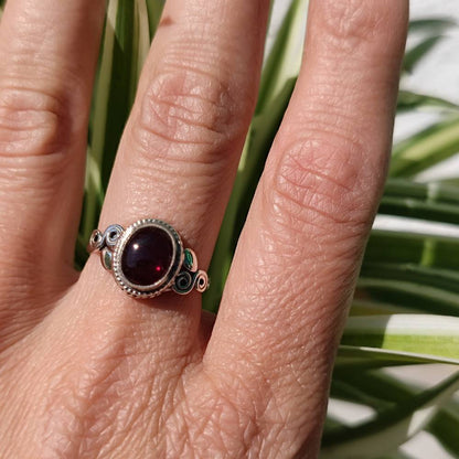 Anello con pietra in argento 925 - HALSERA
