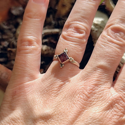 Anello con pietra in argento 925 - ITAURA