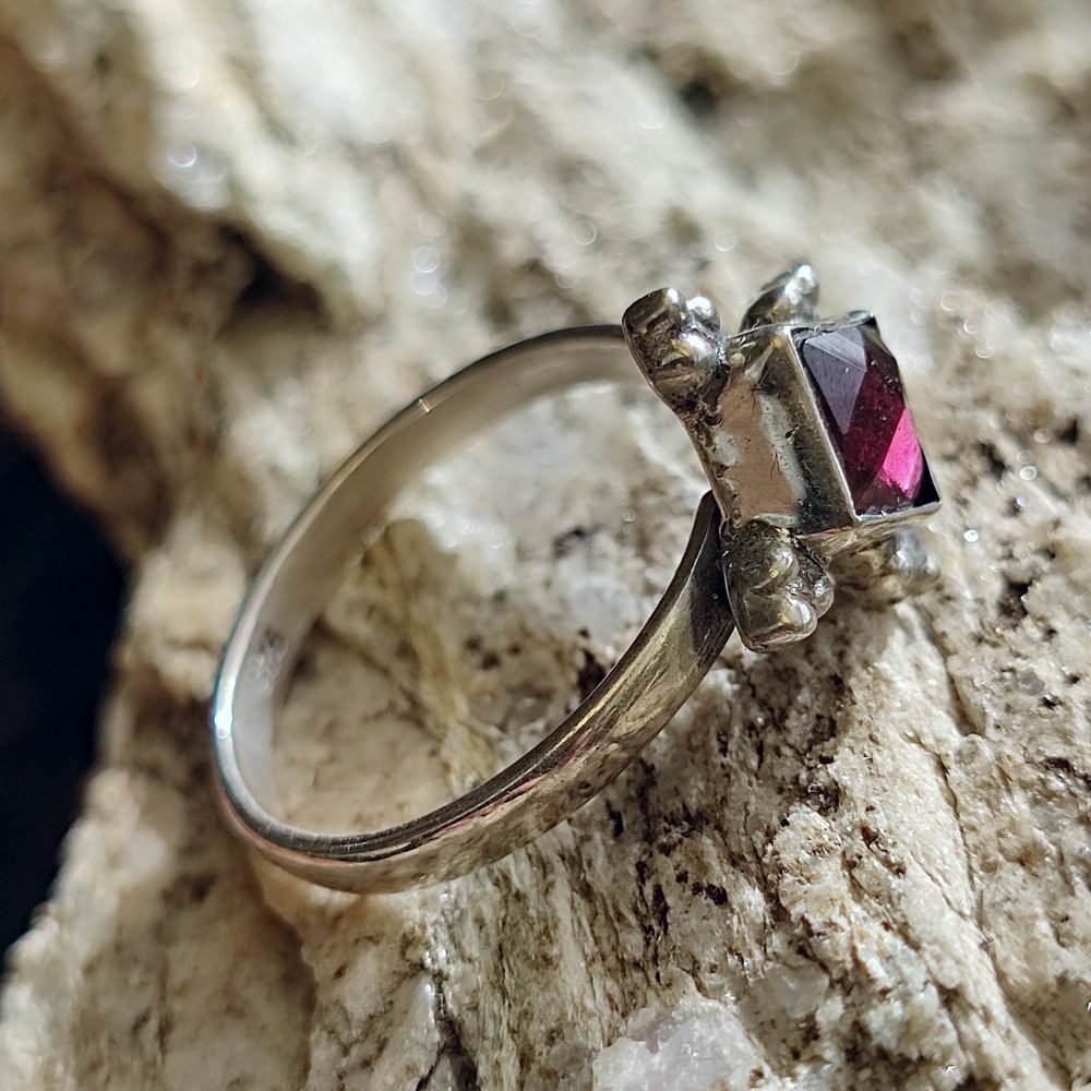 Anello con pietra in argento 925 - ITAURA