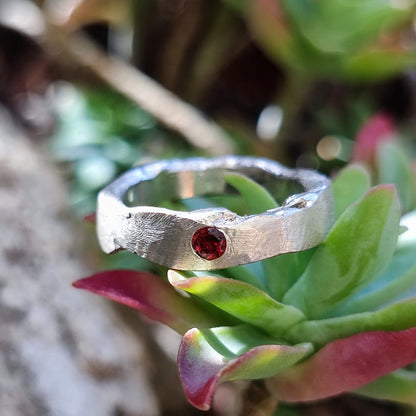 Anello artigianale con pietra in argento 925 - KULTA