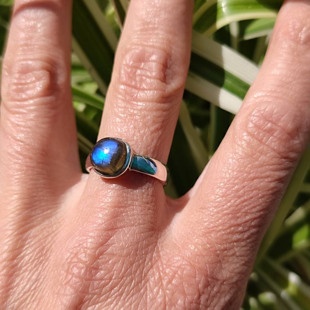 Anello con pietra in argento 925 - MAMLA labradorite