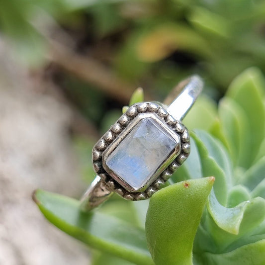 Anello con pietra in argento 925 - MARPHA