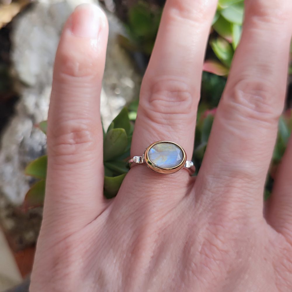 Anello artigianale con pietra in argento 925 - PADVA